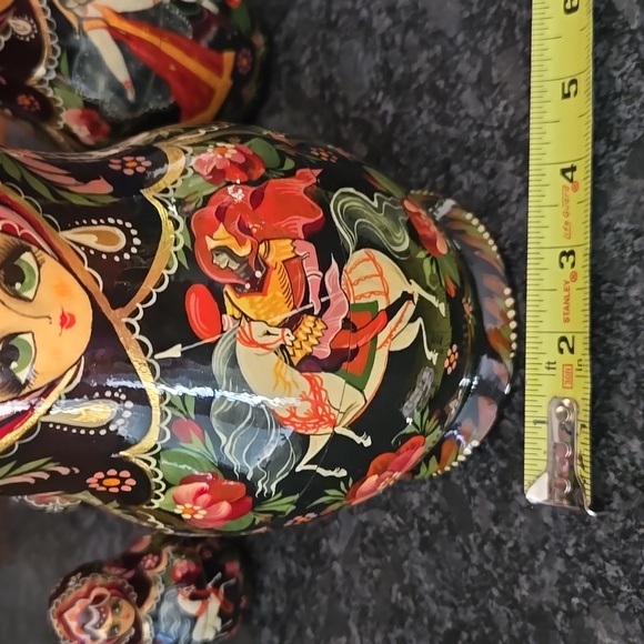 Vintage Russian Matryoshka 9 Piece Handpainted Nesting Wood Dolls - Picture 12 of 16